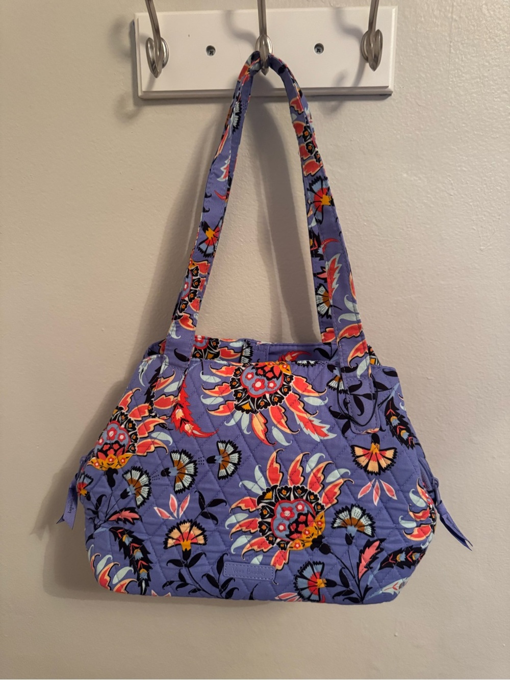 Vera Bradley Mural Garden Triple Compartment shoulder bag- Like New